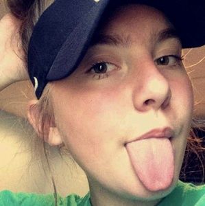 Meet your Posher, Kayli